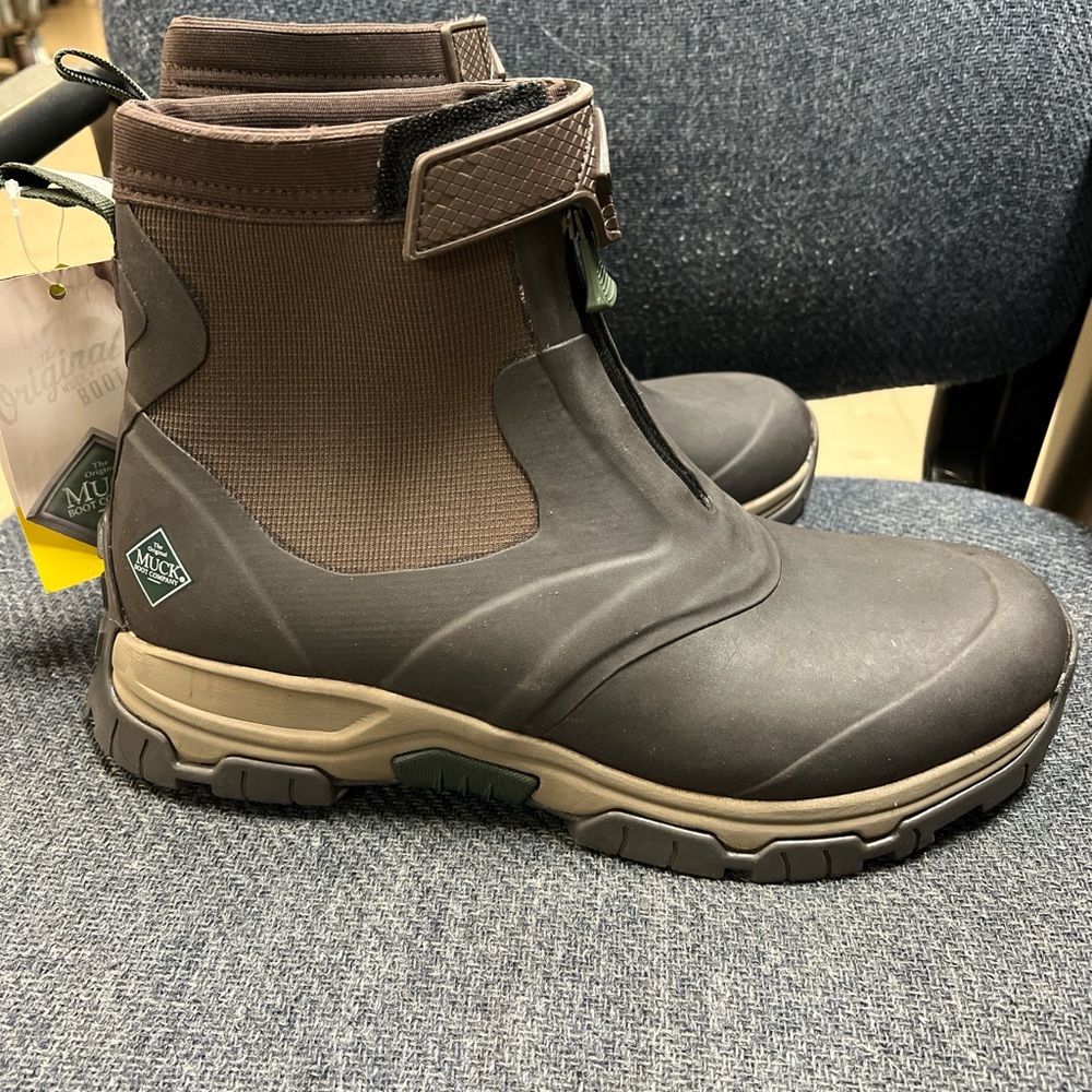 Muck Men's Brown Apex mid zip boots